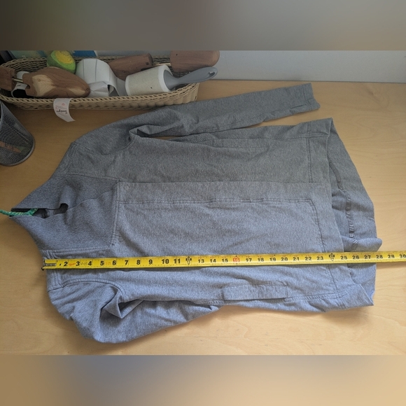 Lululemon Belle Wrap Sweater Gray Color Size 2 Pockets Style Number: W4ADXS - Picture 12 of 16